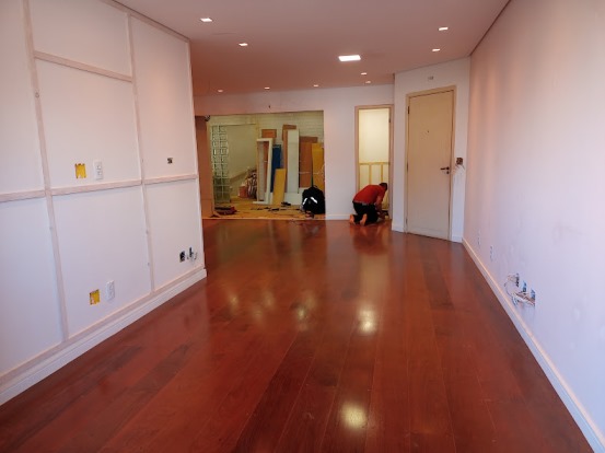 Raspagem  Loja Piso Madeira